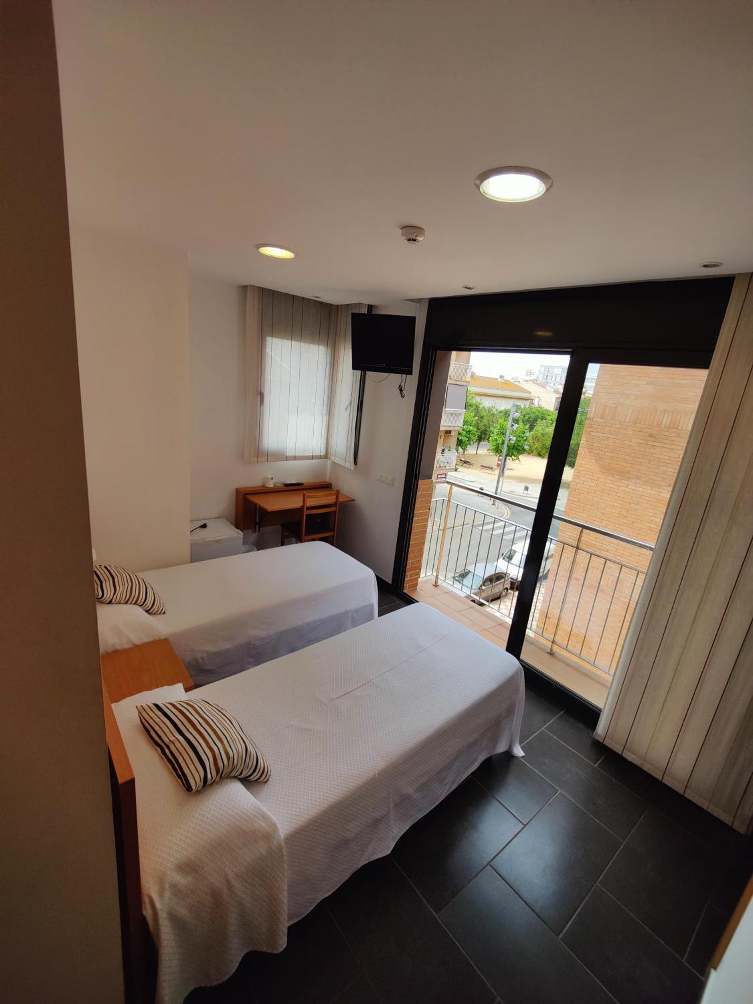 Hostal Manel بينيذا ذي مار المظهر الخارجي الصورة